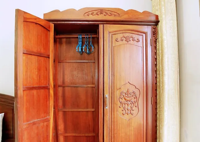 Retro Guest house